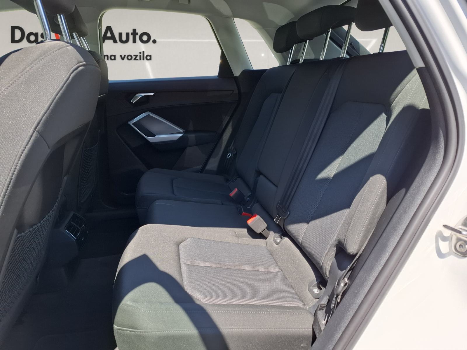 Audi Q3 35 TFSI, fotografija 12