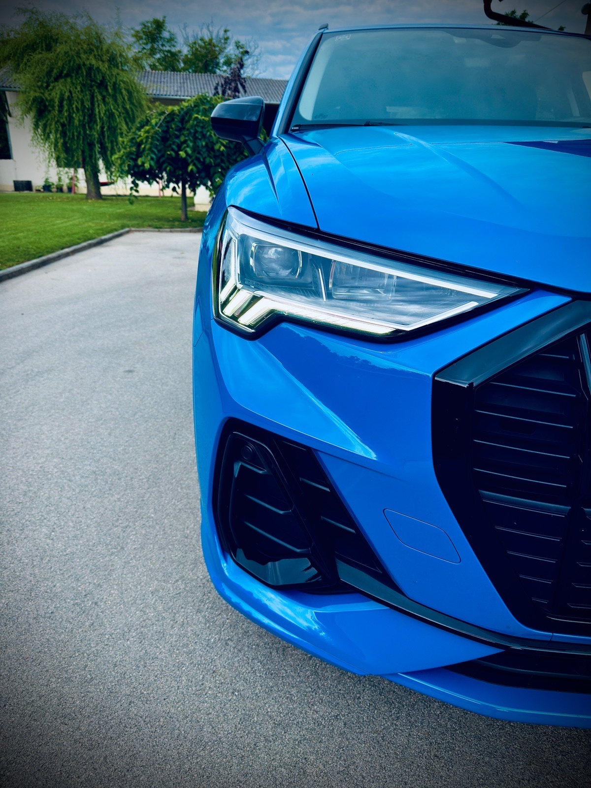Audi Q3 35 TFSI // S tronic // S line // Black optic, fotografija 4