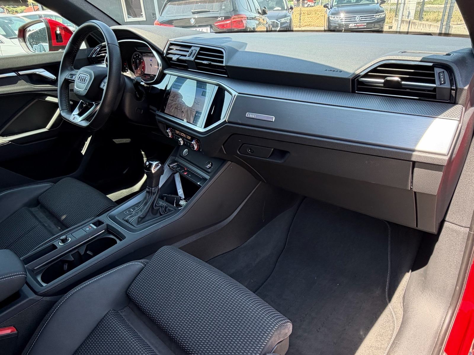 Audi Q3 35 TFSI S-Tronic *S-Line* FULL LED Navi Keyless R18 Servisna, fotografija 16