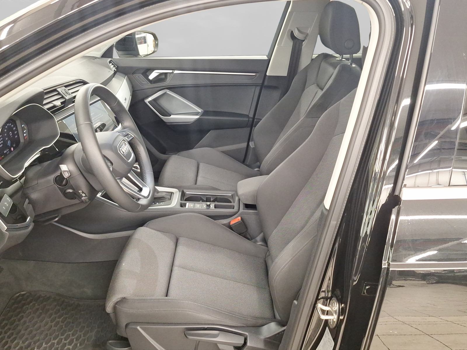 Audi Q3 35TDI S tr Advanced+, fotografija 17