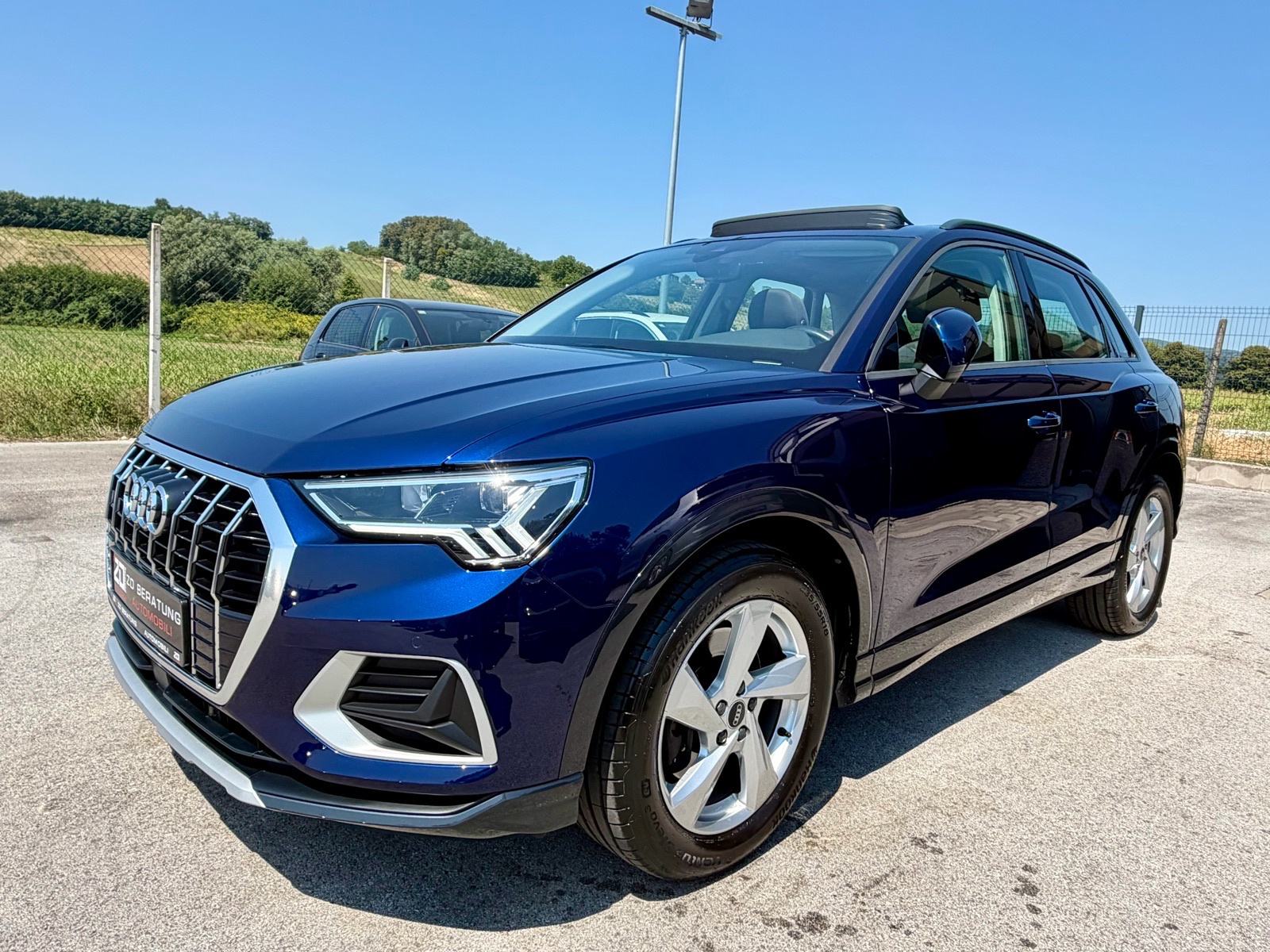 Audi Q3 40 TFSI S-Tronic *Quattro* FULL LED Panorama Navi R18 Servisna, fotografija 2
