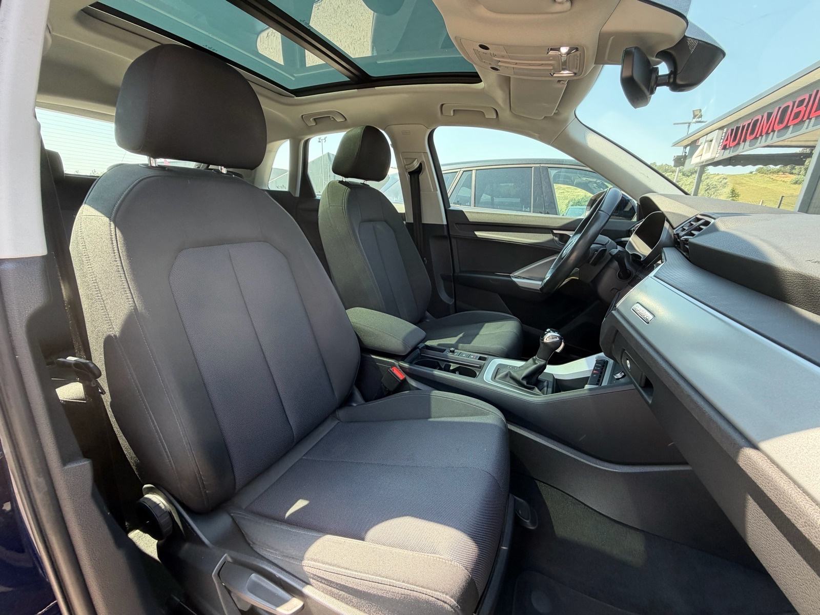 Audi Q3 40 TFSI S-Tronic *Quattro* FULL LED Panorama Navi R18 Servisna, fotografija 16