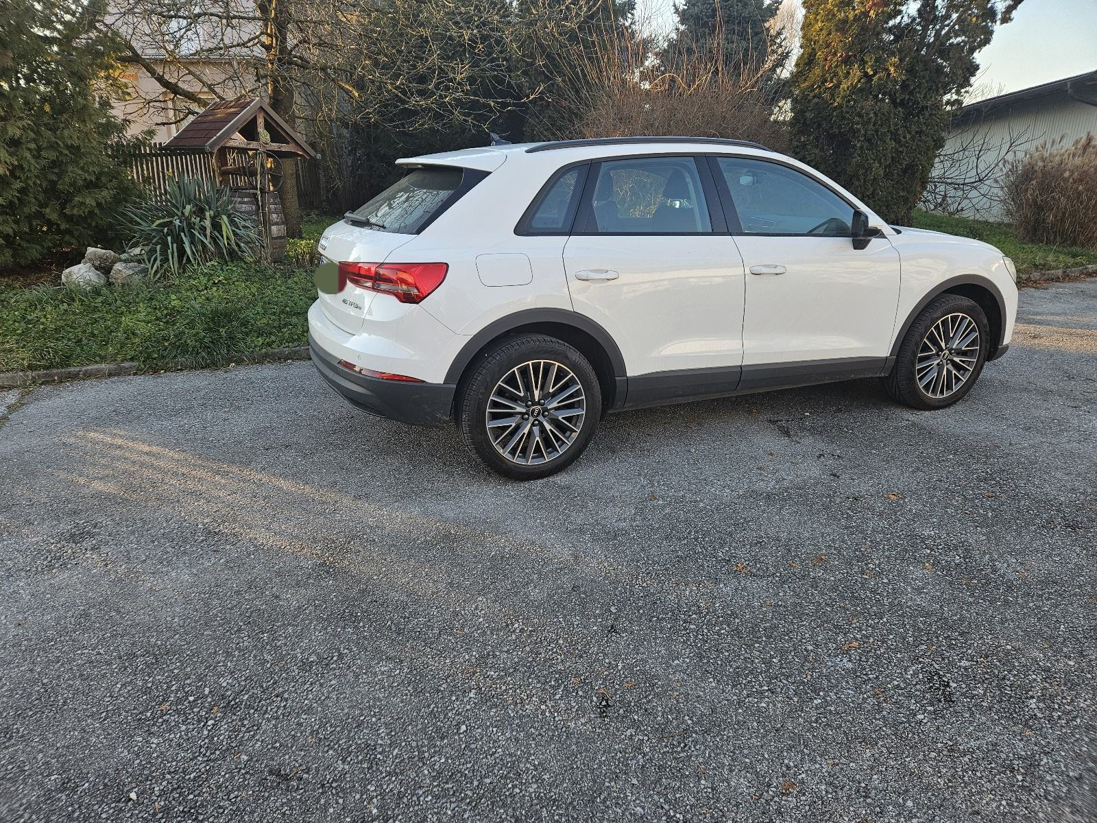 Audi Q3 TFSIe 45 S tronic 2021g automatik plug in hybrid reg.do 12/26, fotografija 6