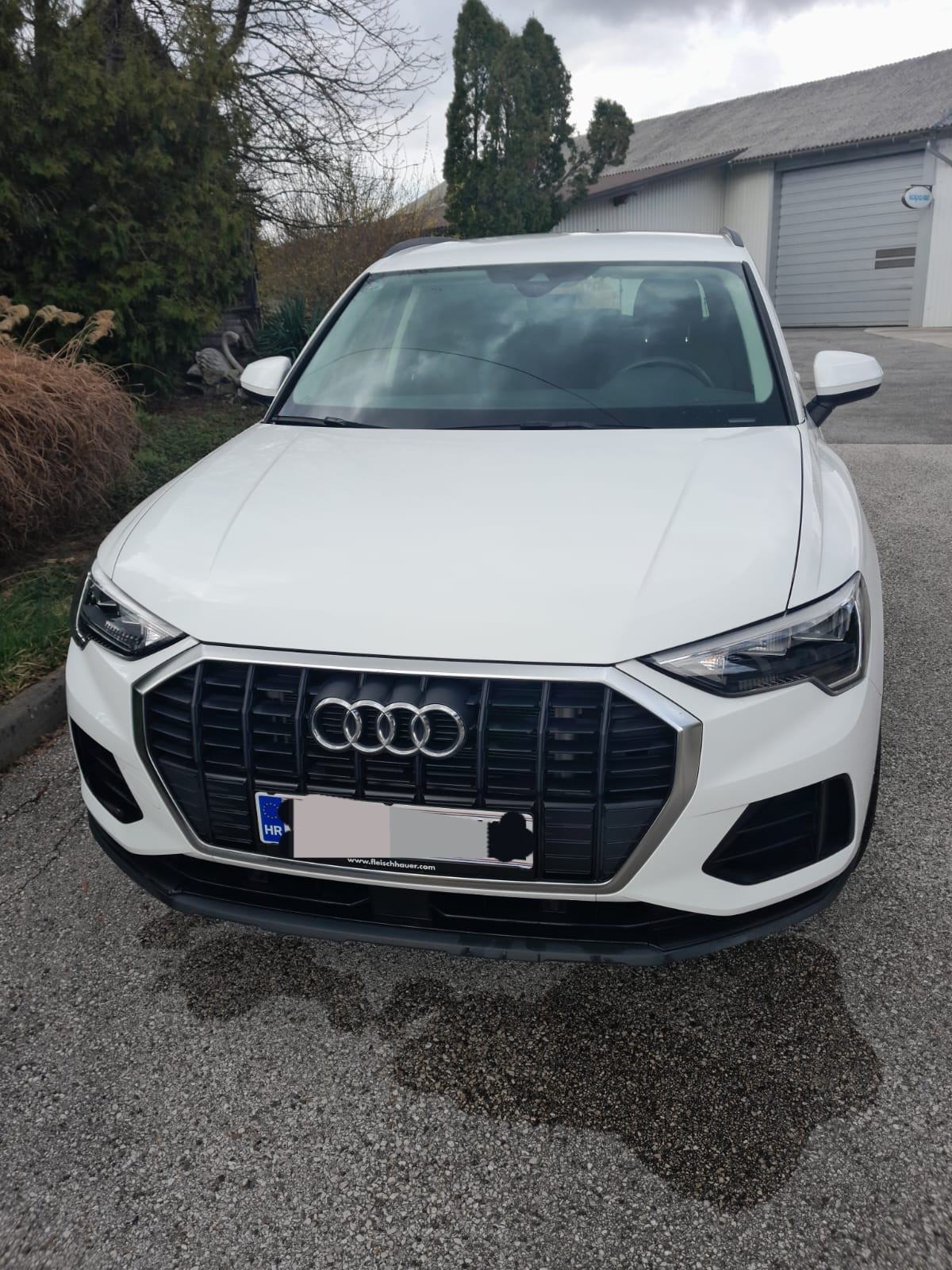 Audi Q3 TFSIe 45 S tronic 2021g automatik plug in hybrid reg.do 12/26, fotografija 3