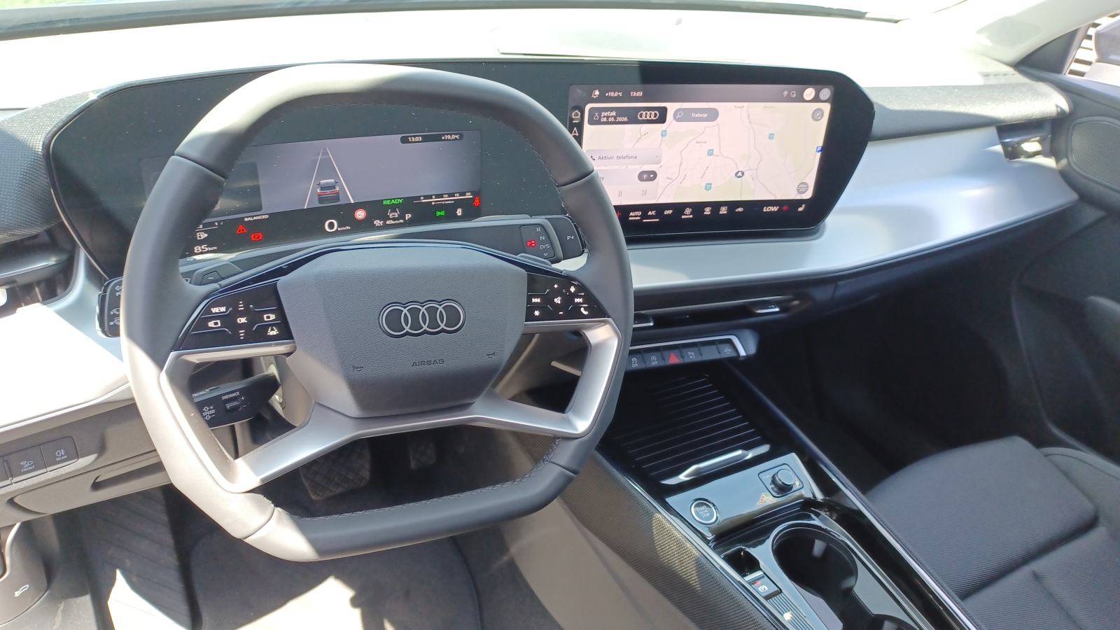 Q3 SB TFSI 110 kW/150 KS, S-TRON,S-LINE,NAVI,LED,ACC,KAMERA,ASSIST,19", fotografija 14