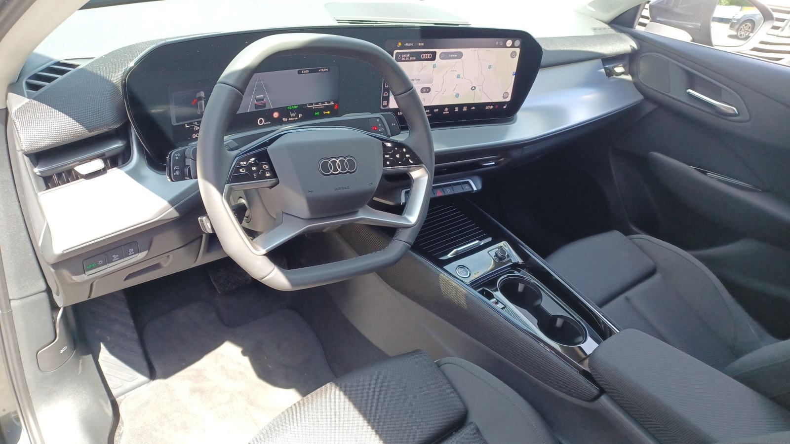 Q3 SB TFSI 110 kW/150 KS, S-TRON,S-LINE,NAVI,LED,ACC,KAMERA,ASSIST,19", fotografija 13