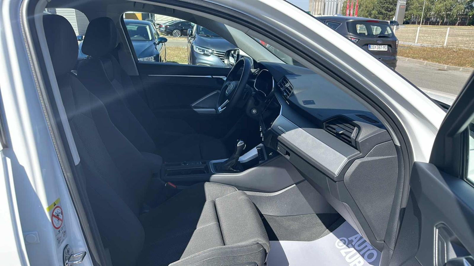 AUDI Q3 Sportback 2024 • PREMIUM jamstvo • AutoZubak Rabljena, fotografija 9