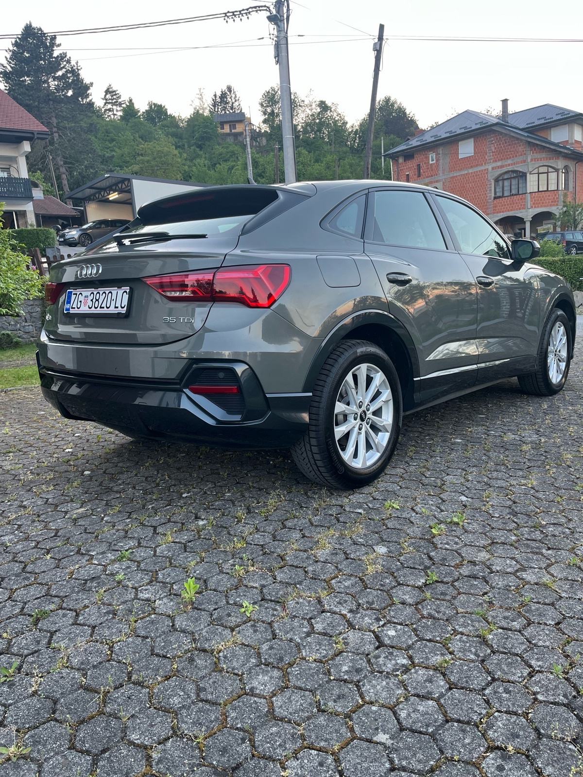 Audi Q3 SPORTBACK 35 TDI S-TRONIC/PANO. / BUSINESS LINE / REG. 05/2027, fotografija 3