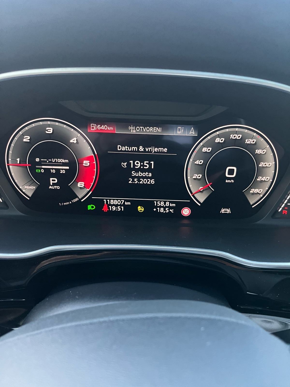 Audi Q3 SPORTBACK 35 TDI S-TRONIC/PANO. / BUSINESS LINE / REG. 05/2027, fotografija 15