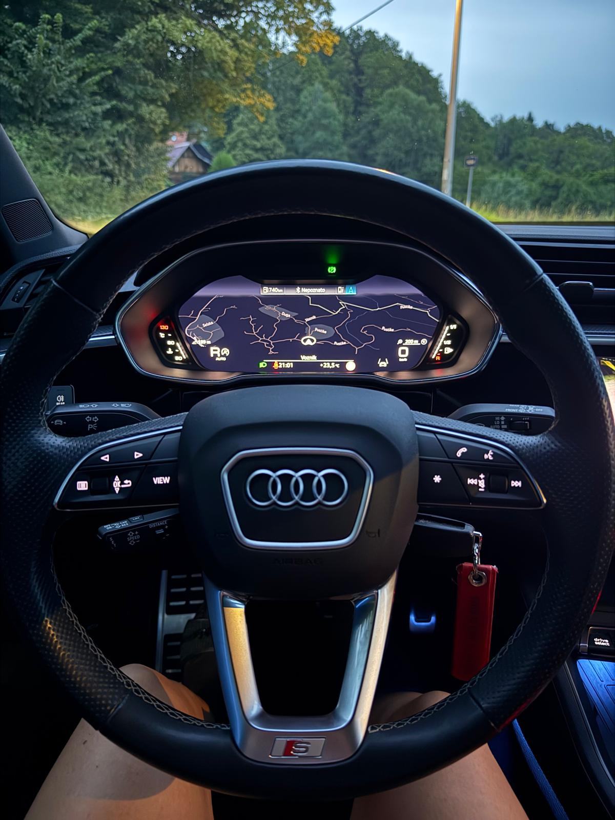 Audi Q3 Sportback 35 TDI S line – atraktivna Dew Silver mint boja, fotografija 11