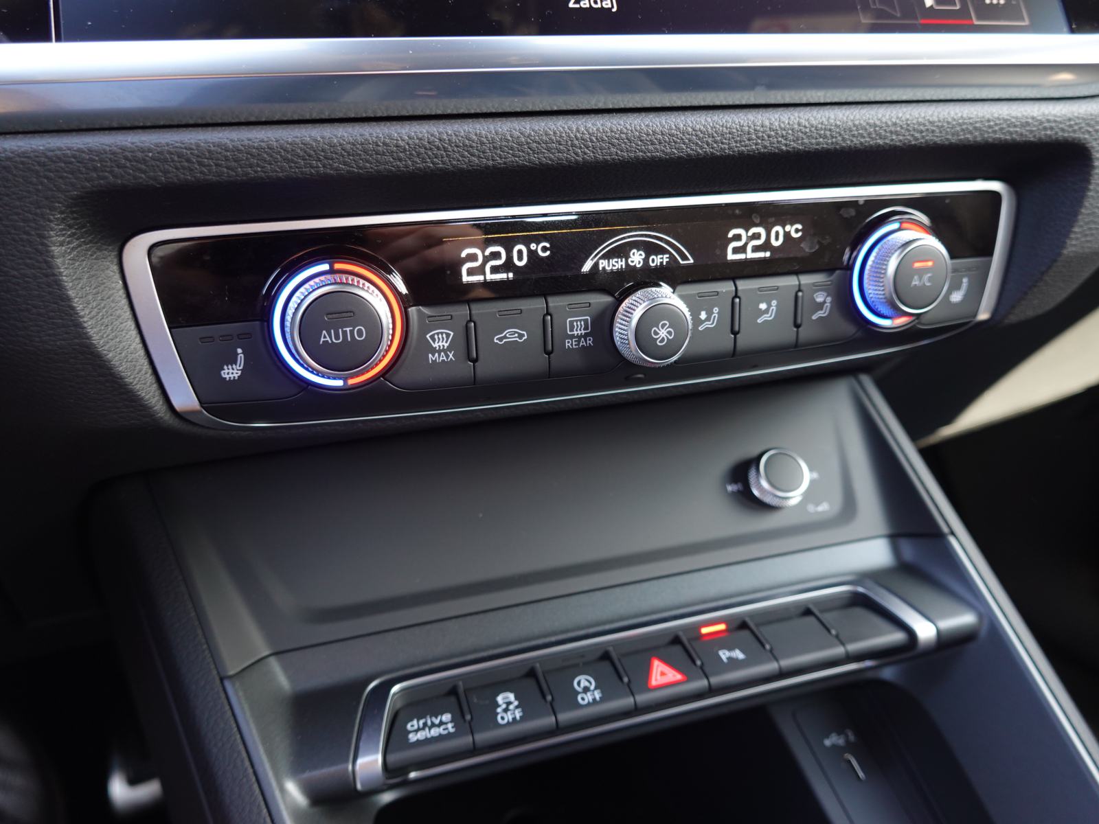 Audi Q3 Sportback 40 TFSI quattro S line S tronic+LED+OGR.SJE+KAMERA, fotografija 15