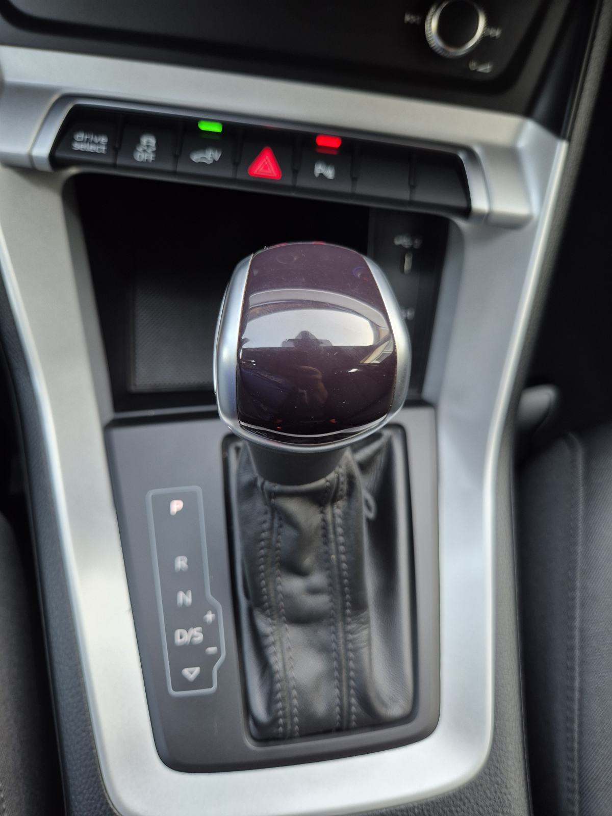 Audi Q3 Sportback 45 TFSIe Attraction S tronic, fotografija 17
