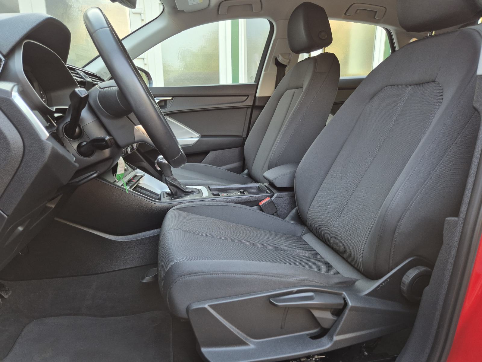 Audi Q3 Sportback 45 TFSIe Attraction S tronic, fotografija 13