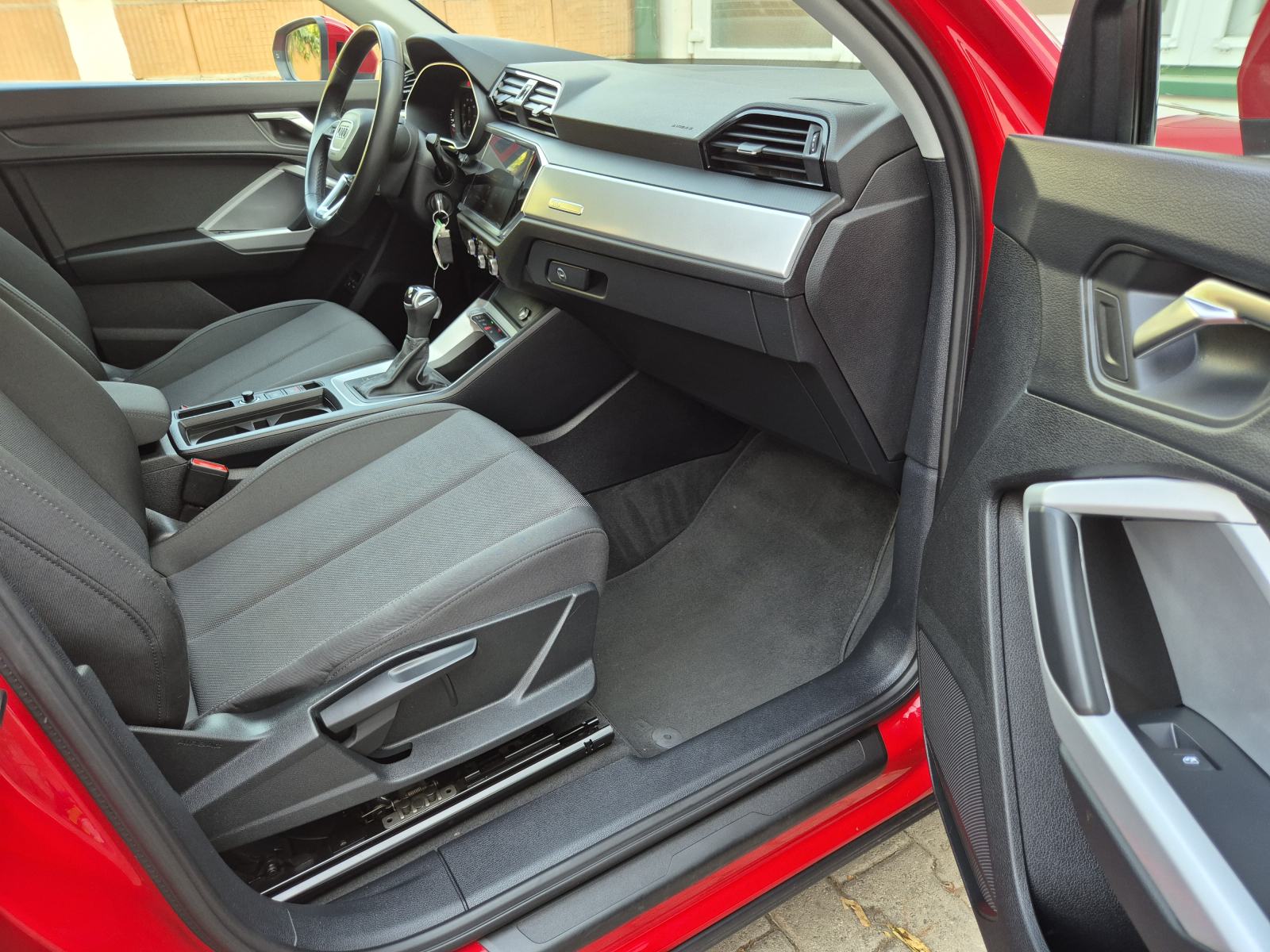 Audi Q3 Sportback 45 TFSIe Attraction S tronic, fotografija 7