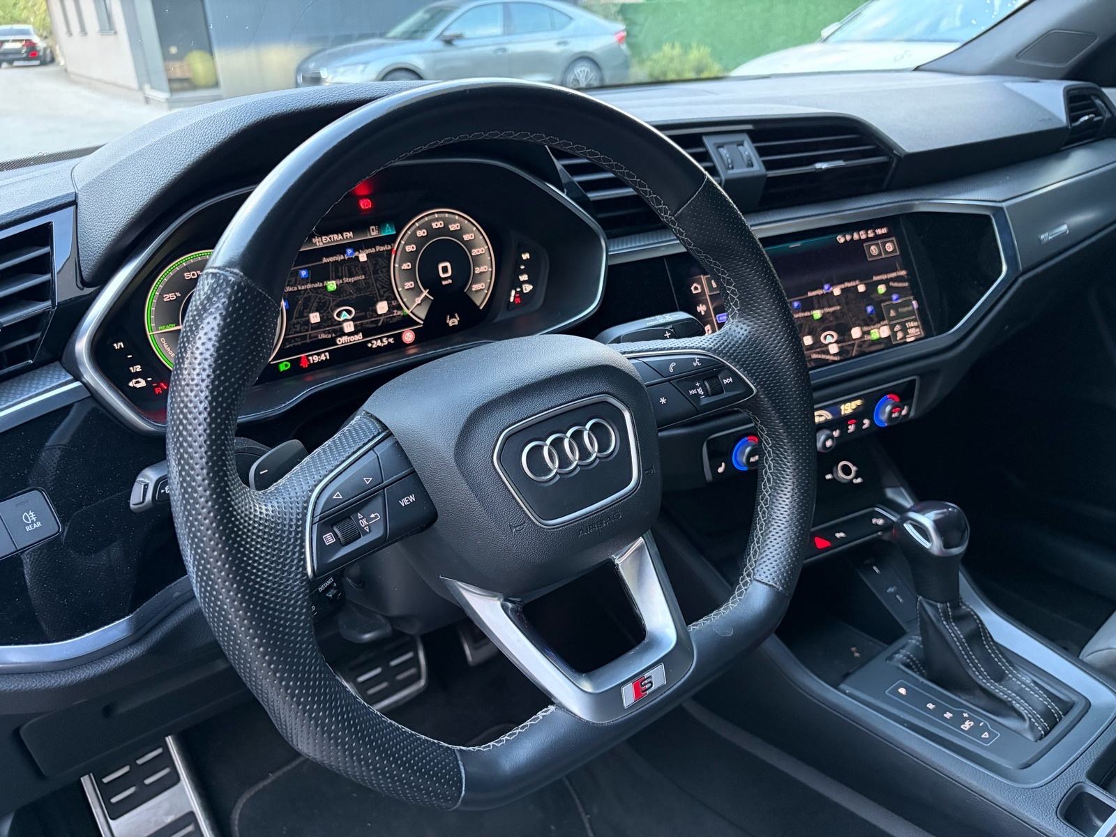 ⭐️AUDI Q3 SPORTBACK S LINE 45 TFSI e 245KS NAVI KAMERA 360 LED U PDV⭐️, fotografija 3