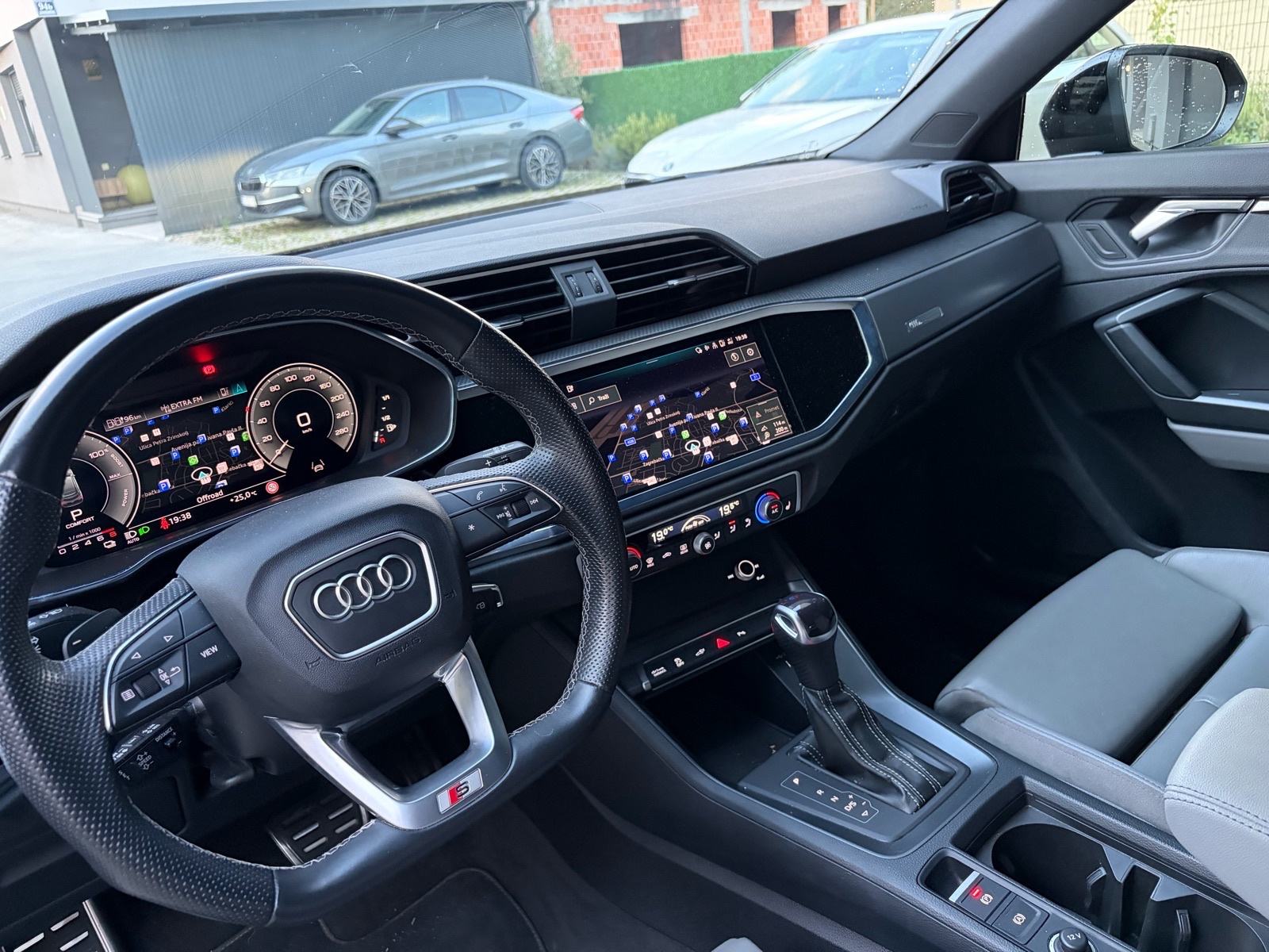 ⭐️AUDI Q3 SPORTBACK S LINE 45 TFSI e 245KS NAVI KAMERA 360 LED U PDV⭐️, fotografija 13