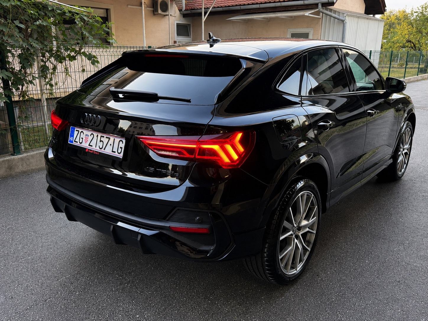 ⭐️AUDI Q3 SPORTBACK S LINE 45 TFSI e 245KS NAVI KAMERA 360 LED U PDV⭐️, fotografija 2
