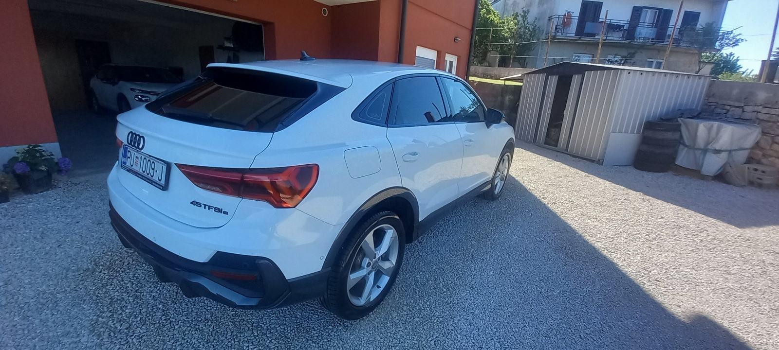 Audi Q3 sportback plug-in, fotografija 4