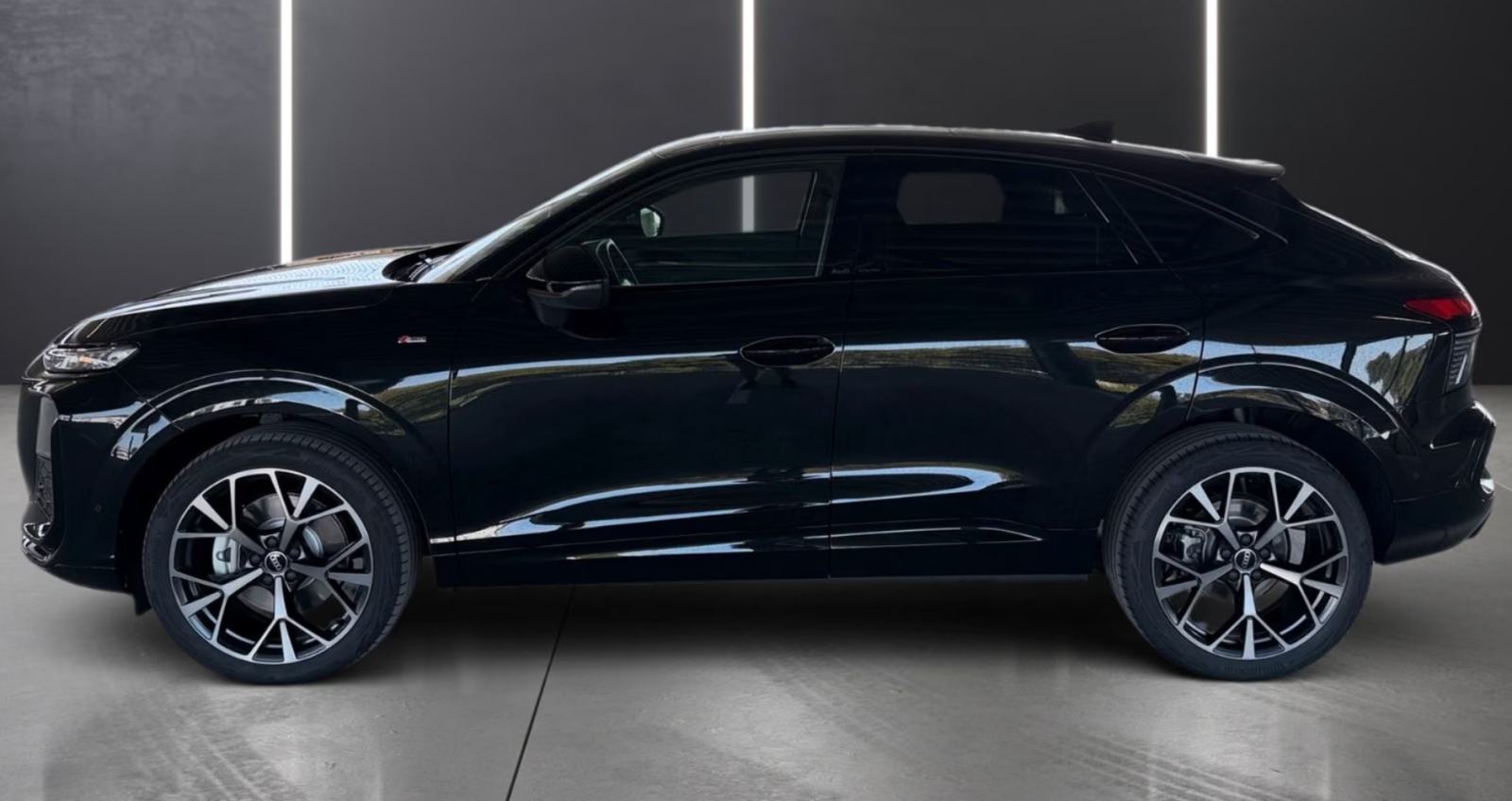 Audi Q3 SPORTBACK TDI - S-LINE, PANORAMA, 20 ZOLL, fotografija 6