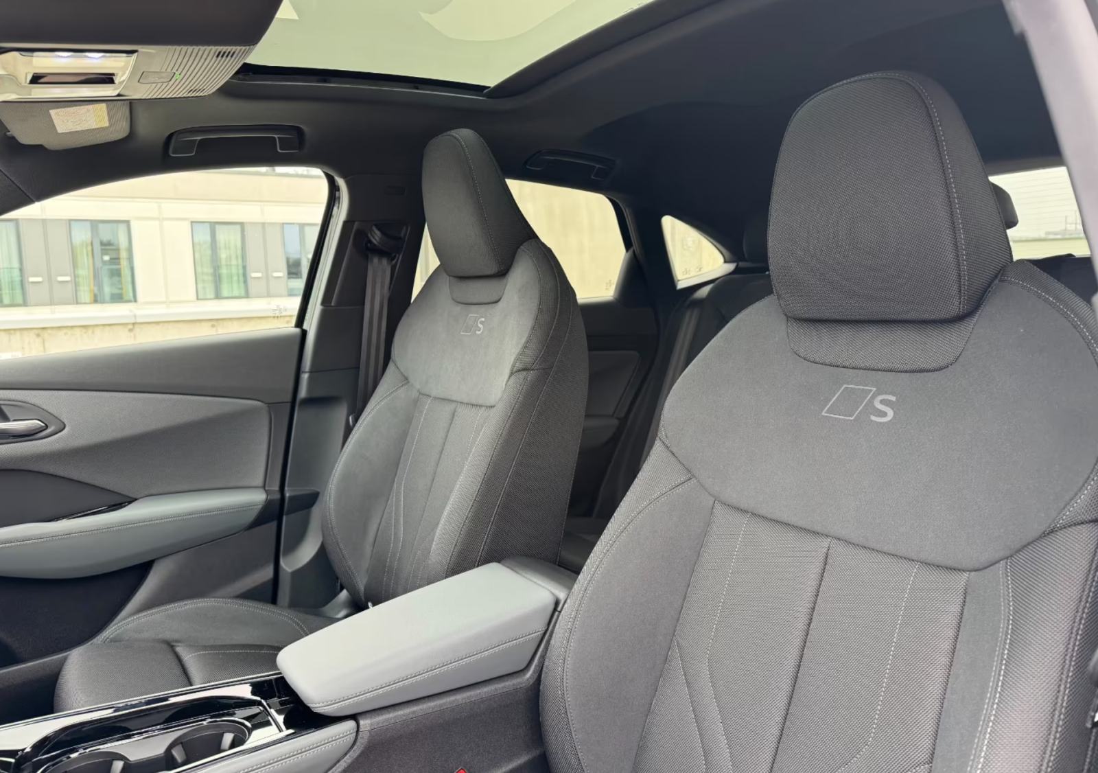 Audi Q3 SPORTBACK TDI - S-LINE, PANORAMA, 20 ZOLL, fotografija 12