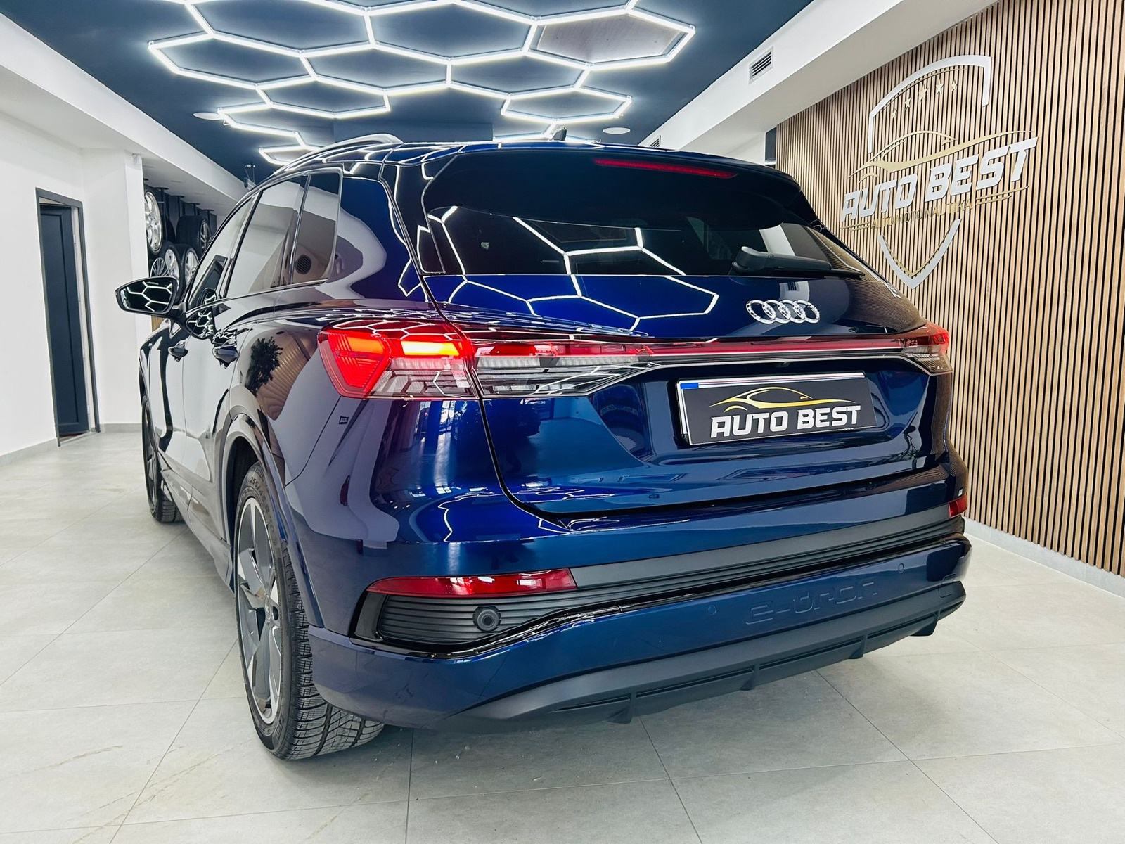 Audi Q4 40 E-TRON, fotografija 4