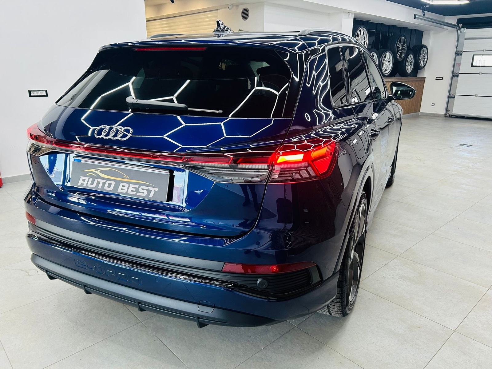 Audi Q4 40 E-TRON, fotografija 5