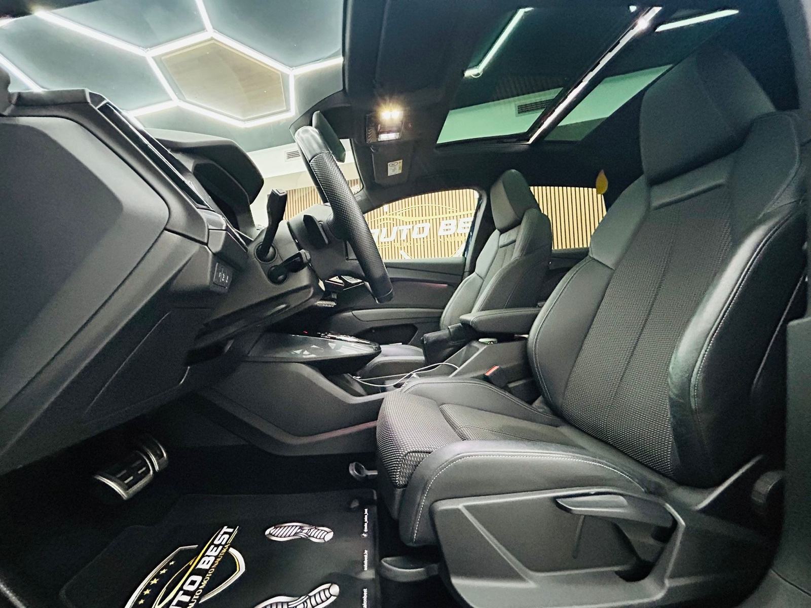Audi Q4 40 E-TRON, fotografija 7