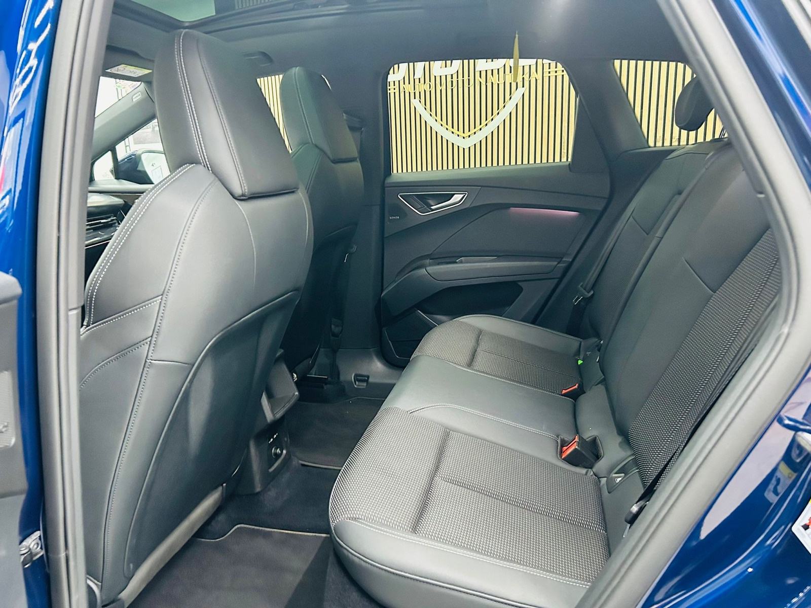 Audi Q4 40 E-TRON, fotografija 10