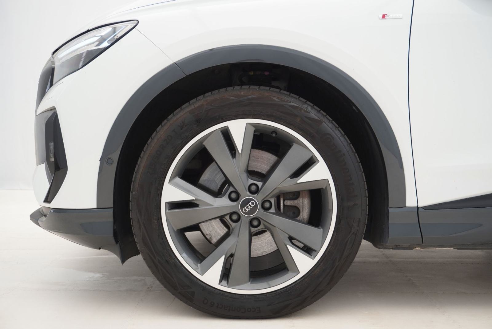 Audi Q4 45 e-tron quattro S Line | Cjena uključuje troškove uvoza, fotografija 7