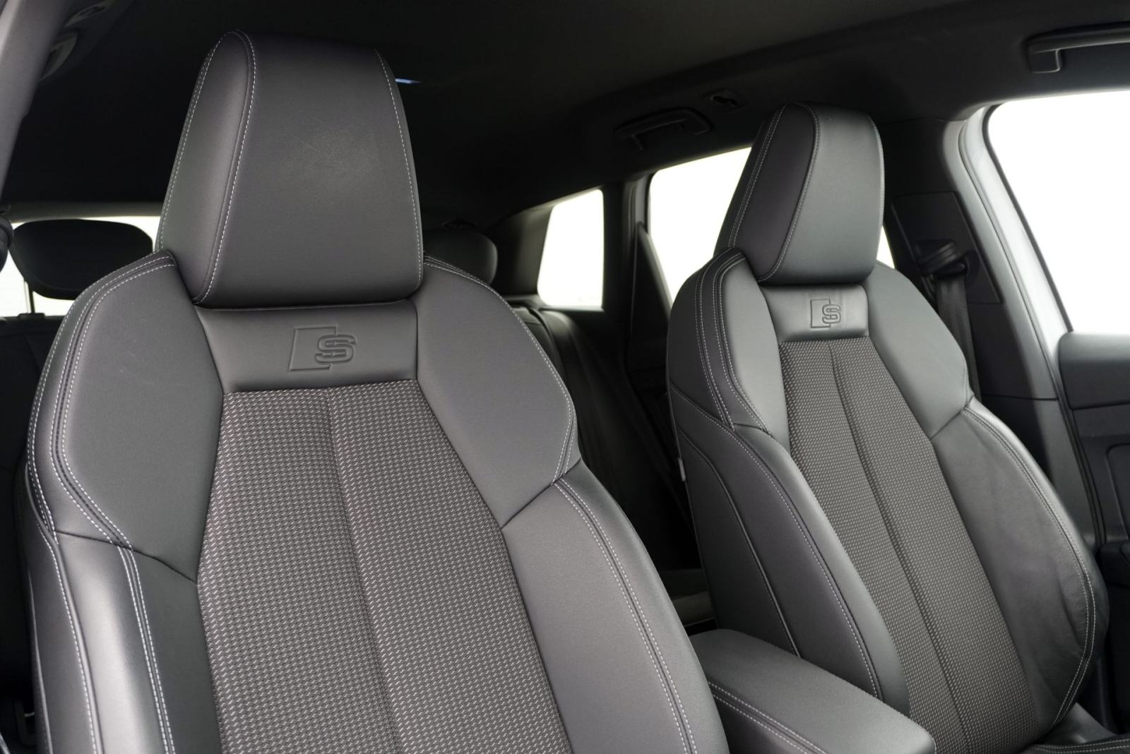 Audi Q4 45 e-tron quattro S Line | Cjena uključuje troškove uvoza, fotografija 18