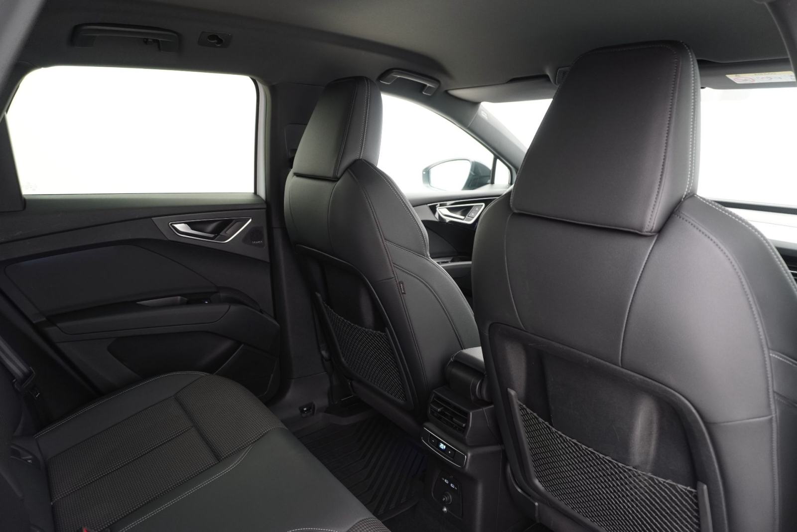Audi Q4 45 e-tron quattro S Line | Cjena uključuje troškove uvoza, fotografija 19