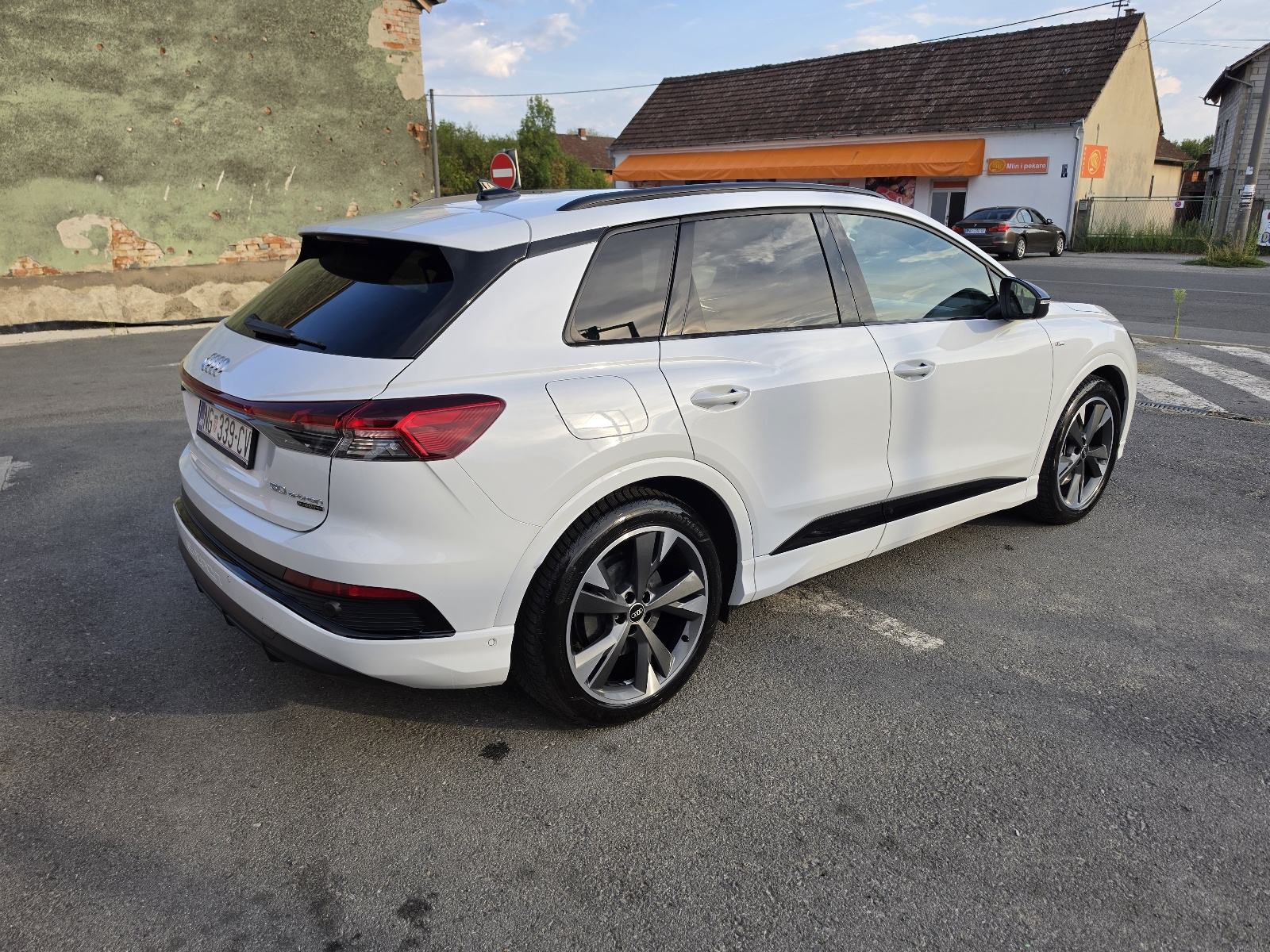 Audi Q4 50 e-tron quattro, S line, fotografija 6