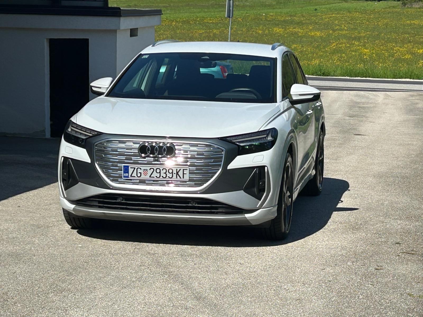 Audi Q4 e-tron 40*3xS-LINE*HR AUTO *ZAMJENA *LEASING *, fotografija 9