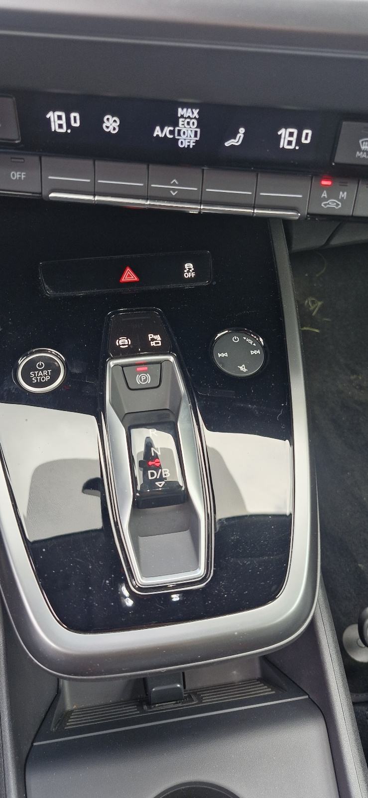 Audi Q4 e-tron e-tron 2024.6 mj, fotografija 18