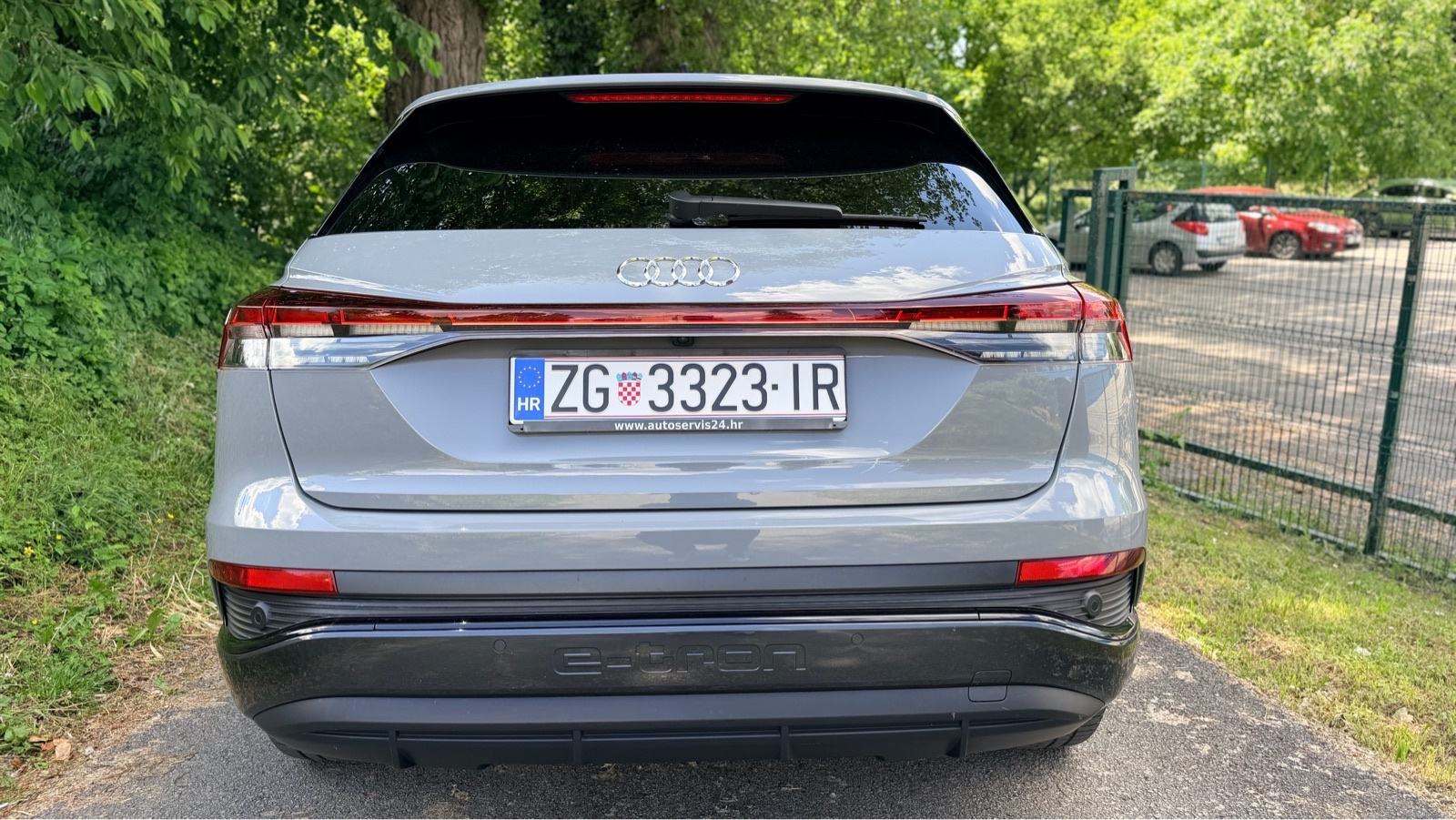 Audi Q4 e-tron *u PDV-u* 1.vlasnik *S-line* garancija, fotografija 4