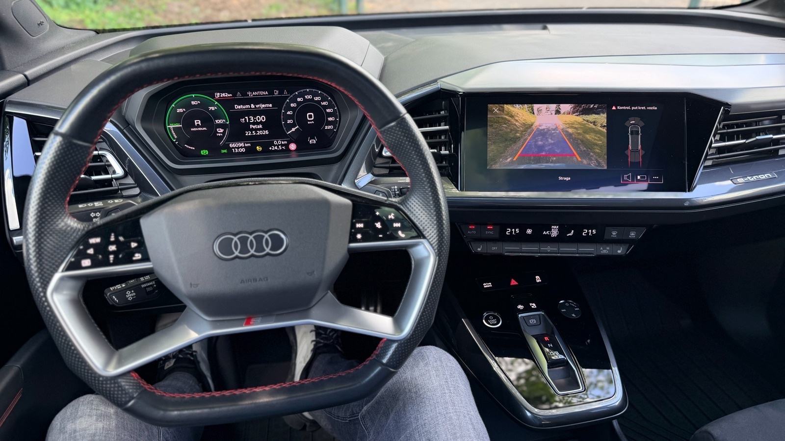 Audi Q4 e-tron *u PDV-u* 1.vlasnik *S-line* garancija, fotografija 10