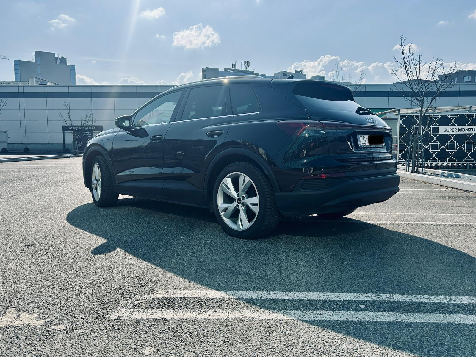 Audi Q4 e-tron, jamstvo do 2030, matrix, kao nov, fotografija 3