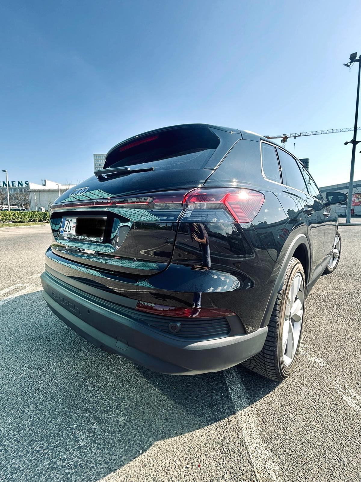 Audi Q4 e-tron, jamstvo do 2030, matrix, kao nov, fotografija 4