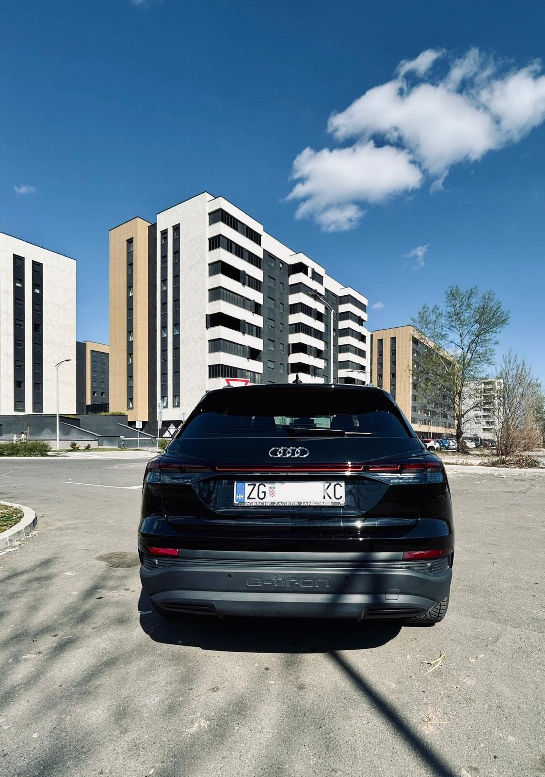 Audi Q4 e-tron, jamstvo do 2030, matrix, kao nov, fotografija 6