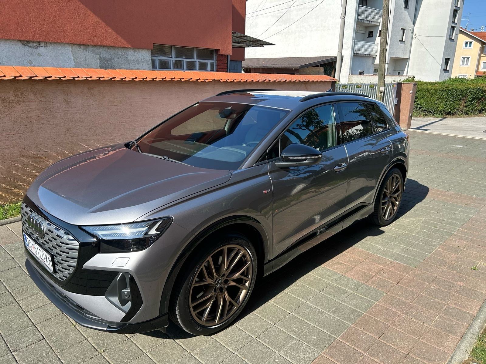 Audi Q4 -35 - e-tron-S-Line,170ks, Full, fotografija 1