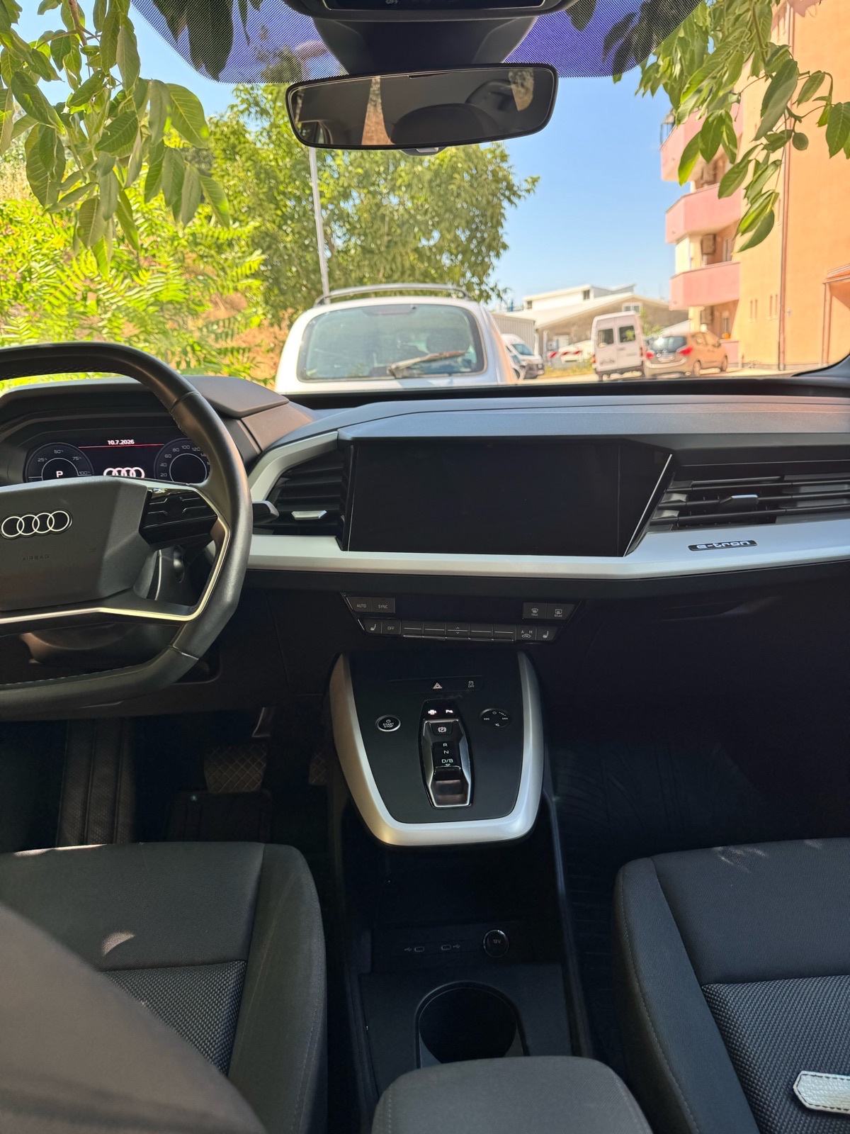 Audi Q4 e-tron S Line 2023, fotografija 4