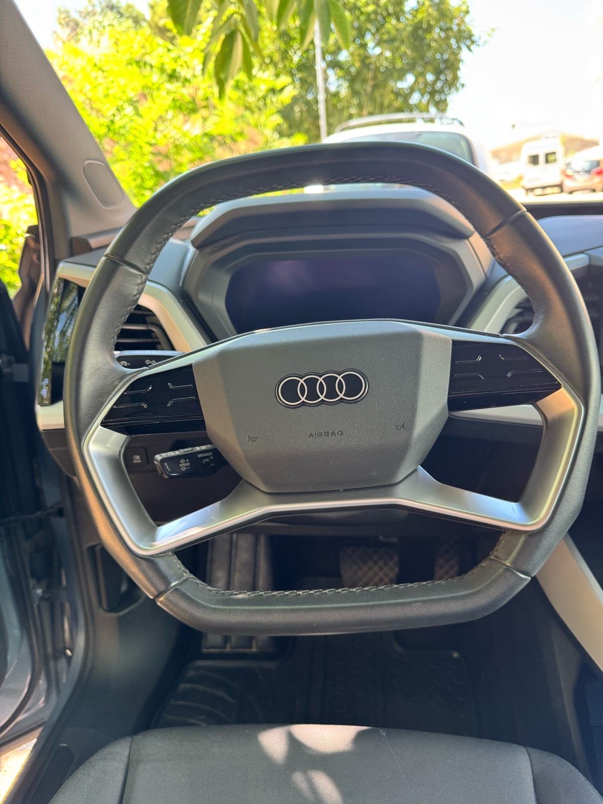 Audi Q4 e-tron S Line 2023, fotografija 9