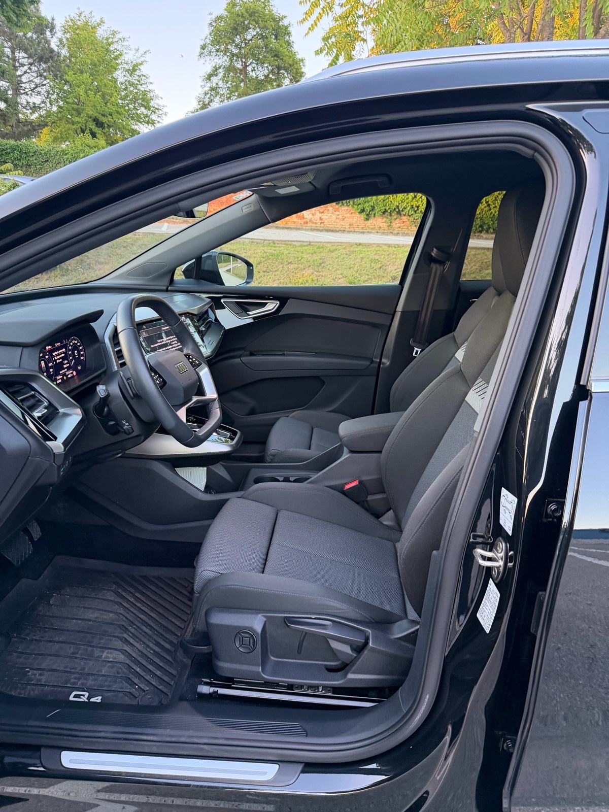 AUDI Q4 40 E-TRON,VIRTUAL,ACC,LED,GARANCIJA, fotografija 7