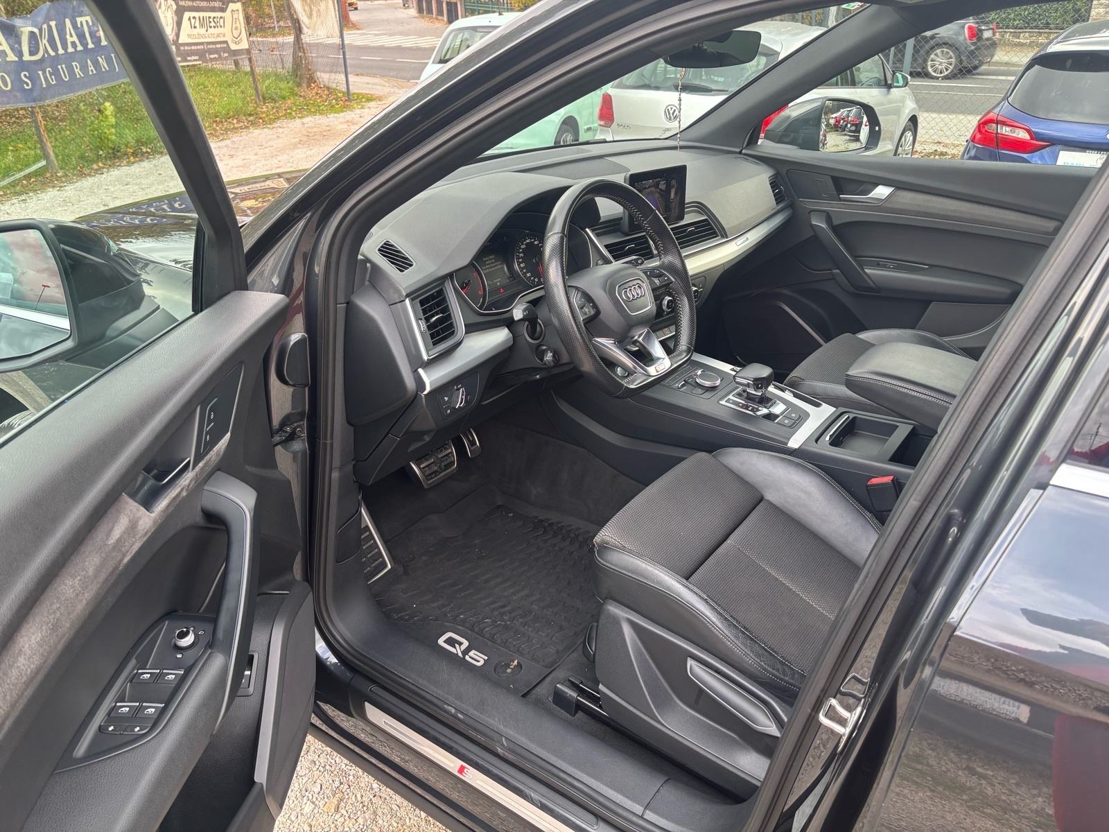 Audi Q5 2,0 TDI automatik S-line QUATTRO, fotografija 13
