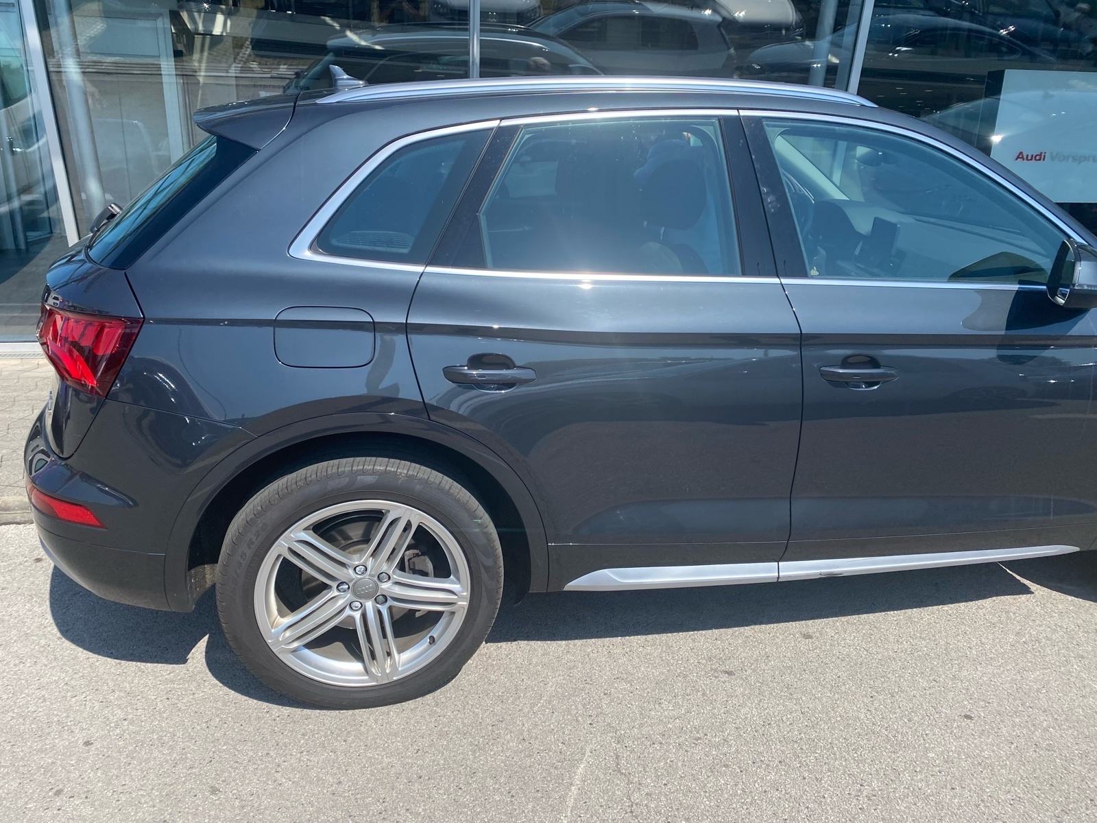 Audi Q5 2,0 TDI automatik, fotografija 2