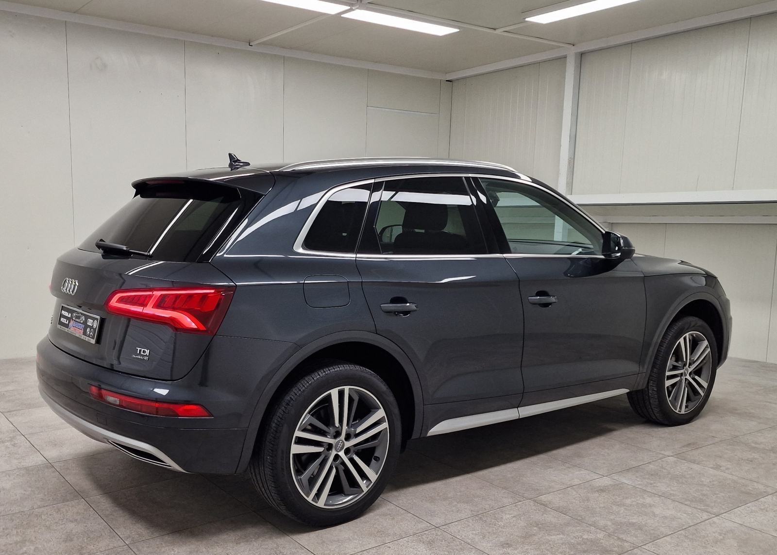 Audi Q5 2,0 TDI automatik, fotografija 8