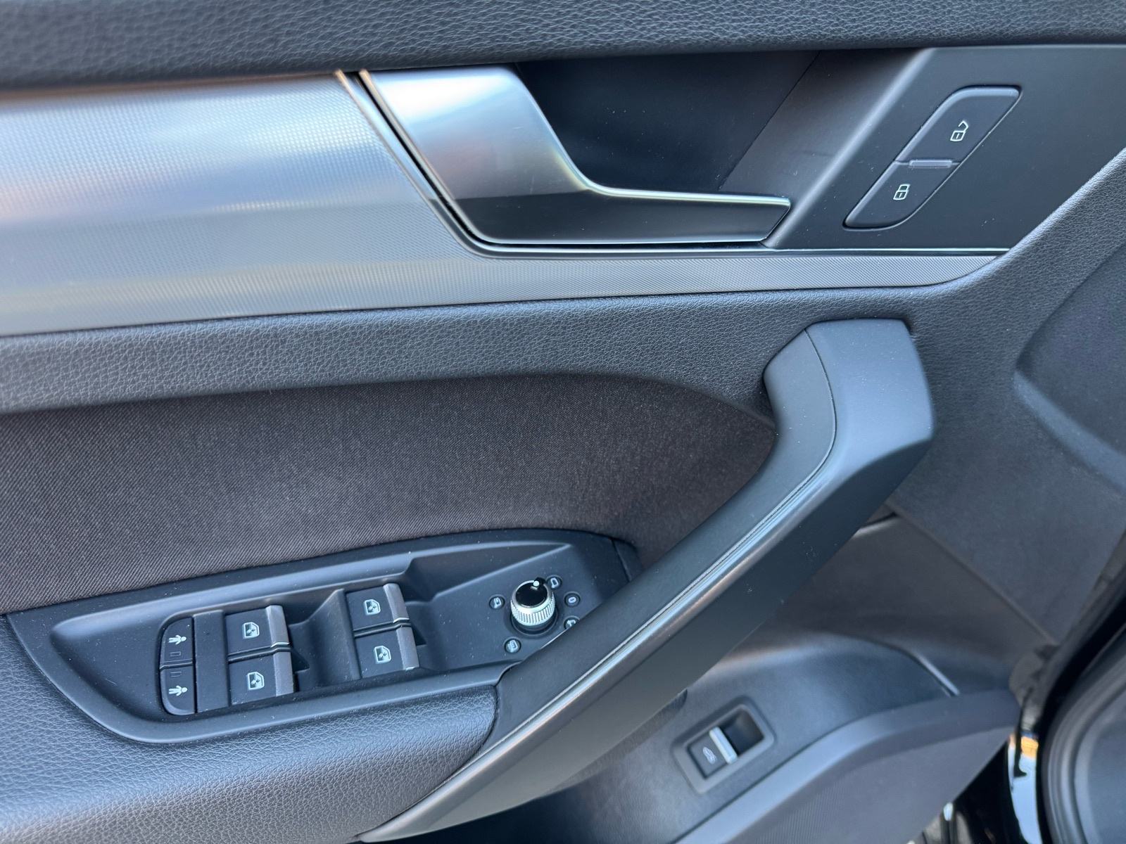 Audi Q5 2,0 TDI QUATTRO Sport (REG:02/27,VIRTUAL,NAVI,LED,SERVISNA…), fotografija 14