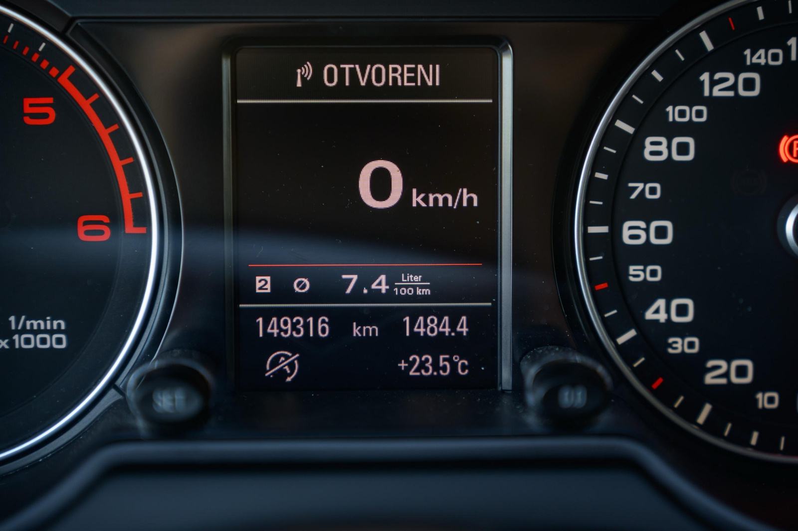 Audi Q5 2,0 TDI Quattro 130kw, fotografija 14