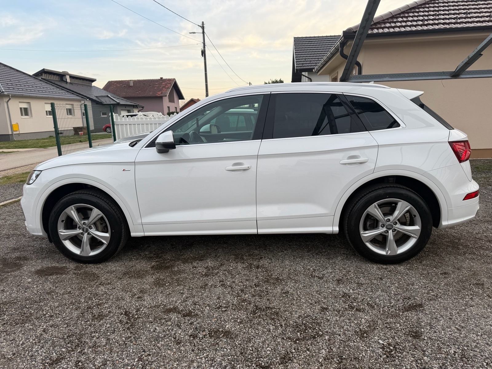 Audi Q5 2.0 TDI quattro,190KS,S-tronic,ACC,S-line,Veliki servis, fotografija 8