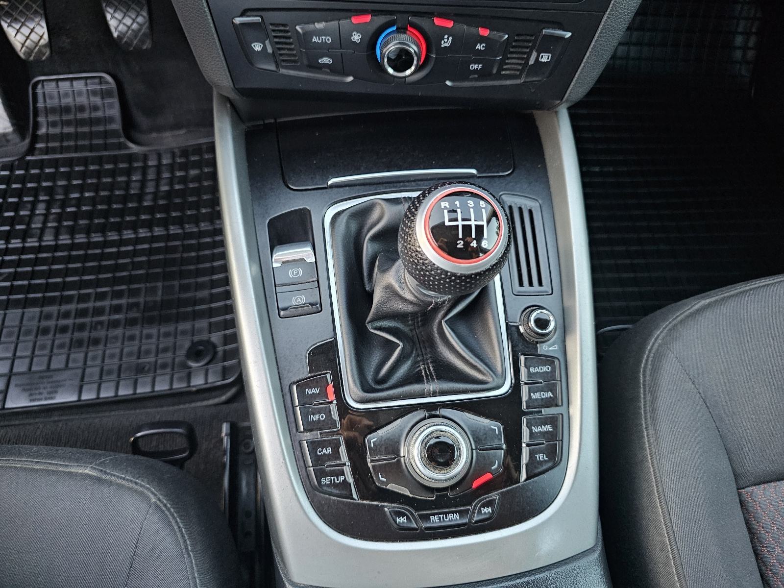 Audi Q5 2,0 TDI QUATTRO ***TOP-STANJE***NAVIGACIJA***XENON***, fotografija 16